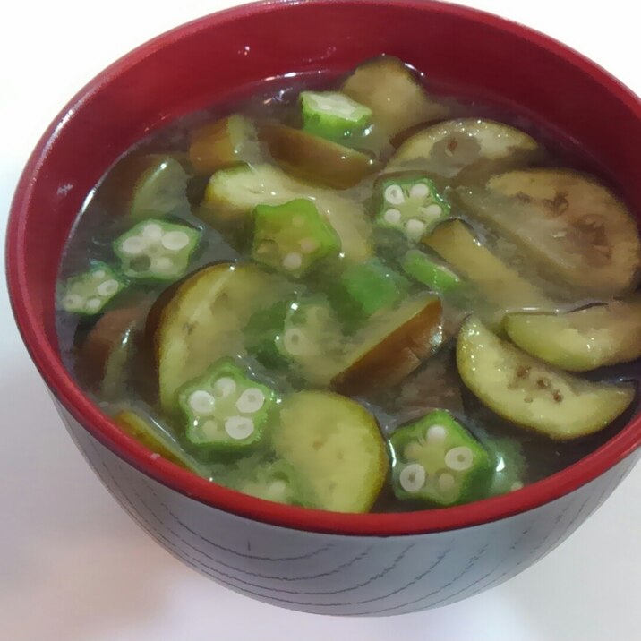 なすの胡麻油炒めとオクラの味噌汁☆